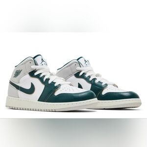 Nike Air Jordan 1 Mid SE White Oxidized Green BasketballSneakers Men Boys 4Y